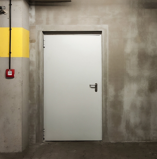 Широкая одностворчатая дверь Широкая одностворчатая дверь