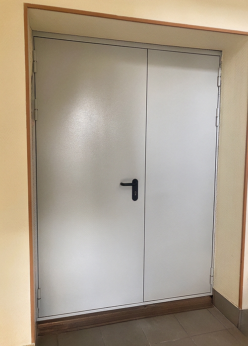 Дверь внутреннего открывания Дверь внутреннего открывания