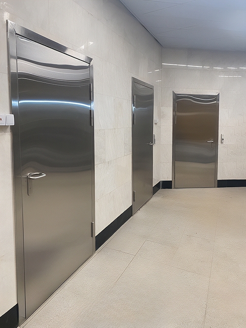 Двери из нержавейки Двери из нержавейки