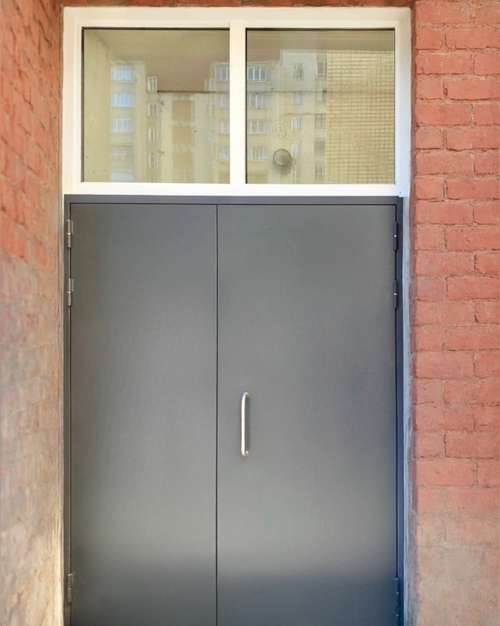 Техническая двустворчатая дверь Техническая двустворчатая дверь