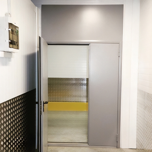 Дверь с глухой вставкой сверху Дверь с глухой вставкой сверху