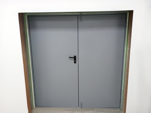 Двупольная огнестойкая дверь Двупольная огнестойкая дверь