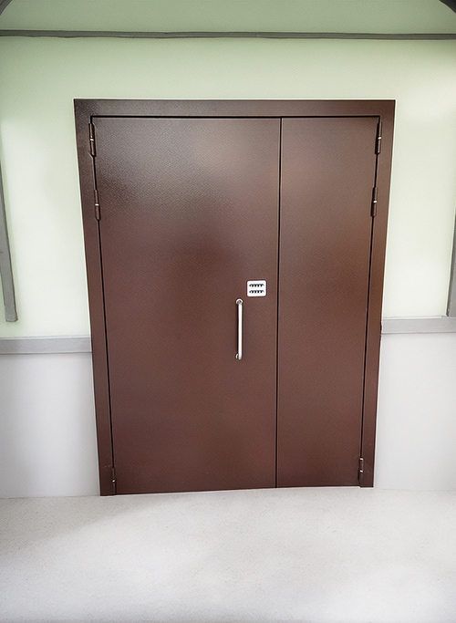 Дверь с кодовым замком Дверь с кодовым замком