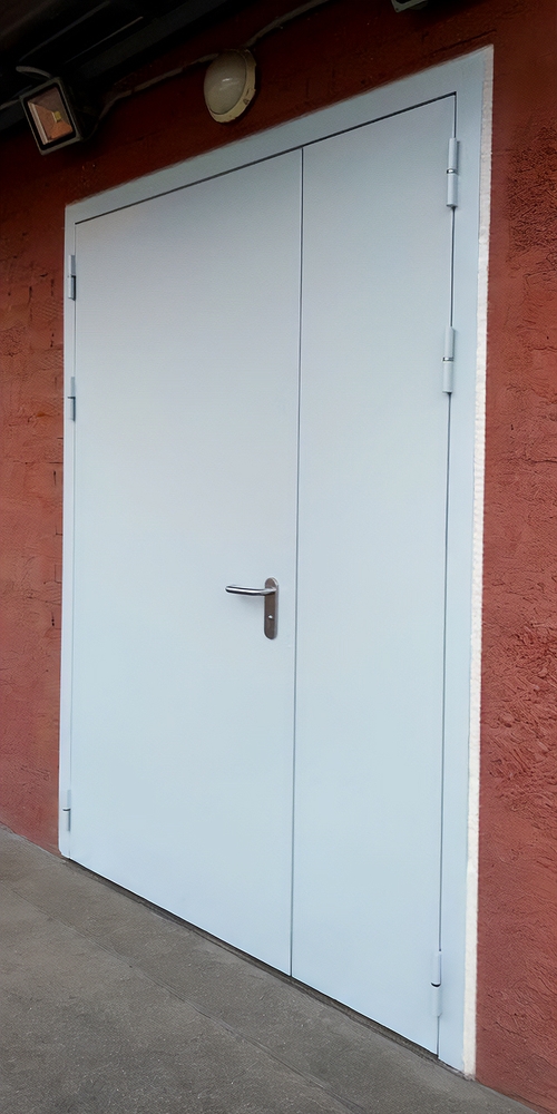 Огнестойкая дверь с двумя створками Огнестойкая дверь с двумя створками