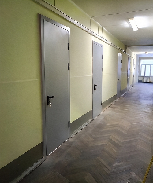 Установленная партия дверей Установленная партия дверей