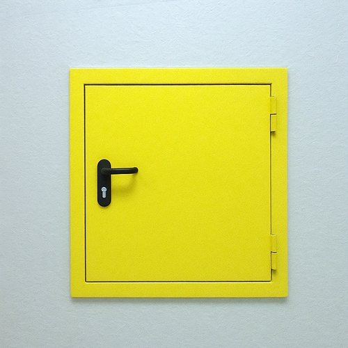 Желтый люк Желтый люк