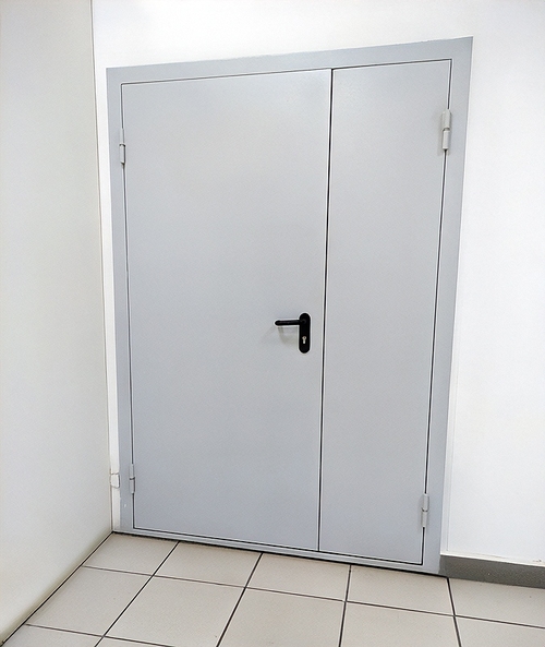 Дверь серого цвета Дверь серого цвета