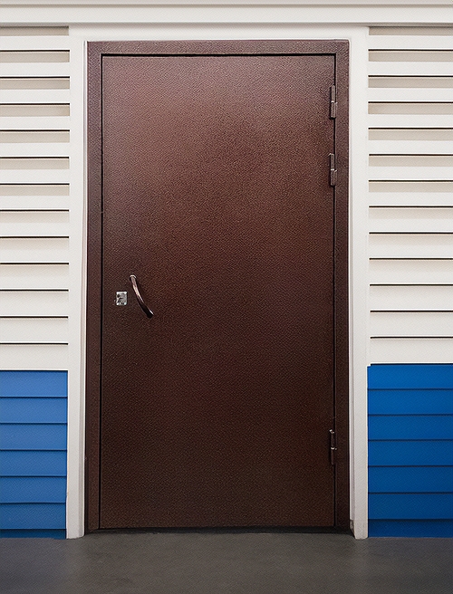 Коричневая тех.дверь Коричневая тех.дверь