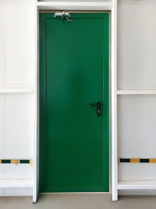 Узкая зеленая дверь Узкая зеленая дверь