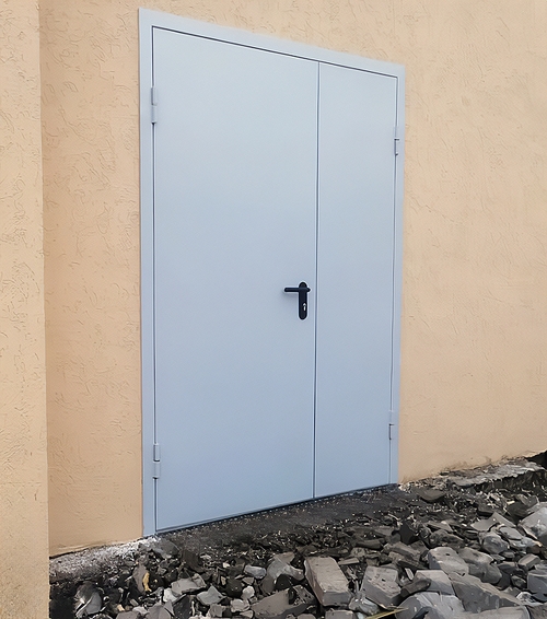 Серая полуторная дверь Серая полуторная дверь