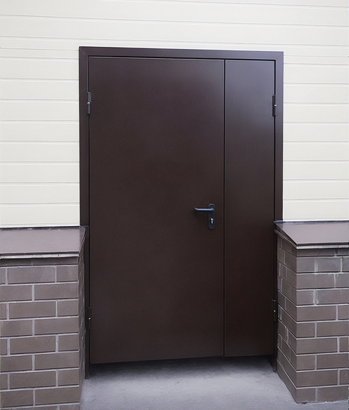 Коричневая полуторная дверь Коричневая полуторная дверь