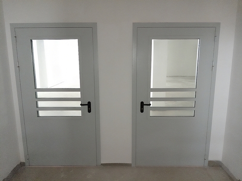 Двери с большими стёклами Двери с большими стёклами