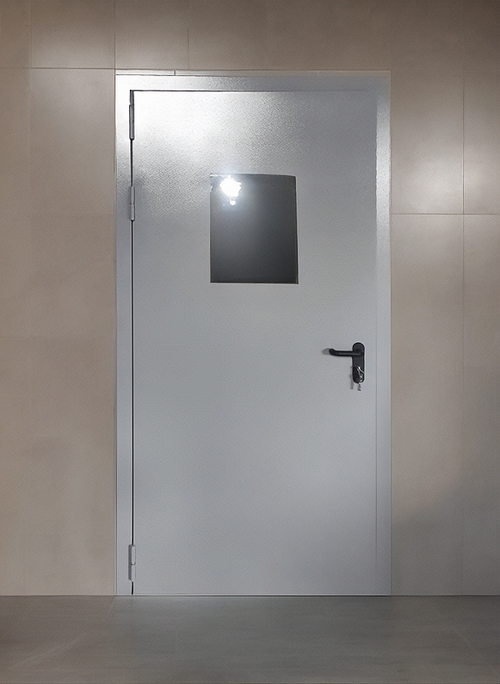 Остекленная огнеупорная дверь Остекленная огнеупорная дверь