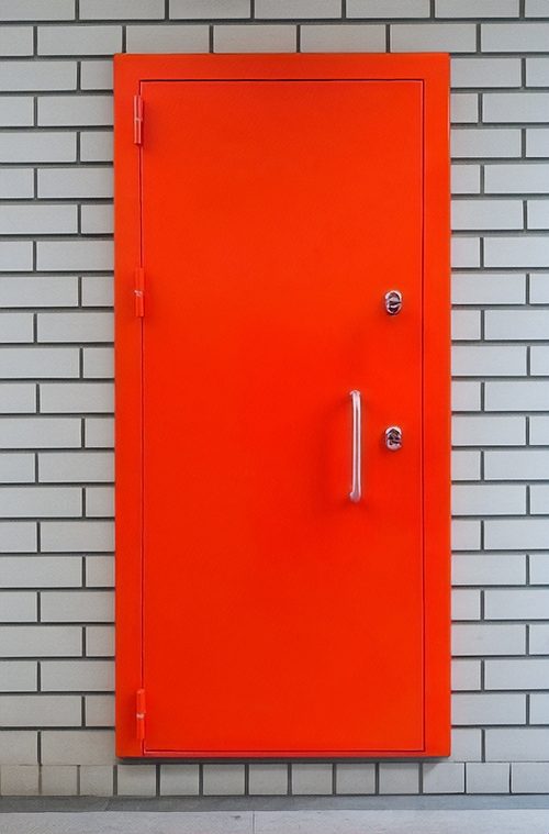 Оранжевая техническая дверь Оранжевая техническая дверь
