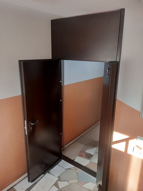 Дверь ei с фрамугой Дверь ei с фрамугой