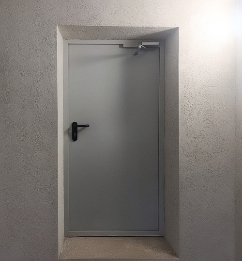 Нестандартная огнеупорная дверь Нестандартная огнеупорная дверь