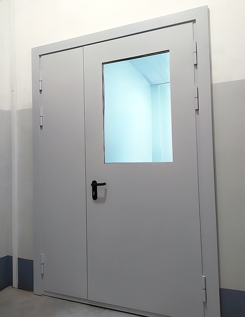 Дверь с огнестойким остеклением Дверь с огнестойким остеклением