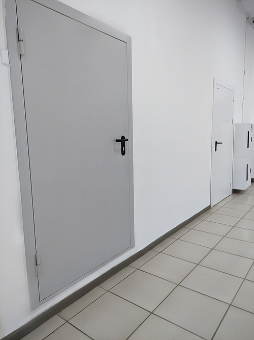 Однопольная огнестойкая дверь ДПМ 01 в магазине Однопольная огнестойкая дверь ДПМ 01 в магазине