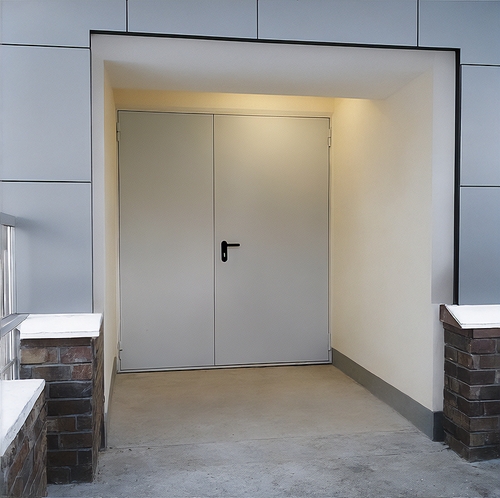 Двупольная стальная противопожарная дверь Двупольная стальная противопожарная дверь